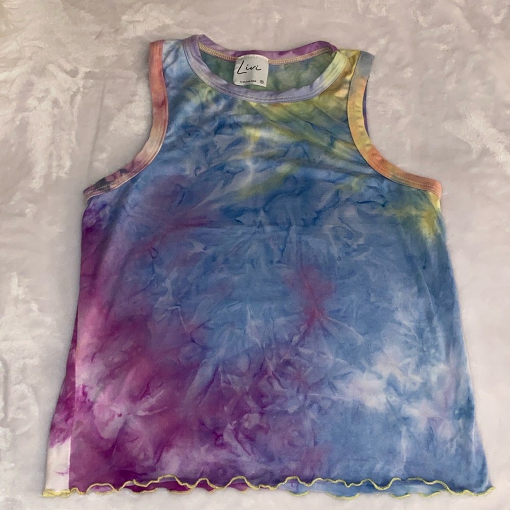 Tie dye tank top 💜💙💛